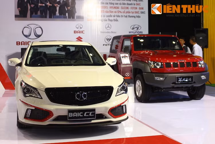 Tại Việt Nam, dàn xế hộp BAIC và Luxgen đều được phân phối bởi Auto Group Kylin. Trong đó BAIC - một hãng xe khá nổi tiếng tới từ Trung Quốc mới bắt đầu bước chân vào nước ta từ tháng 10/2015.