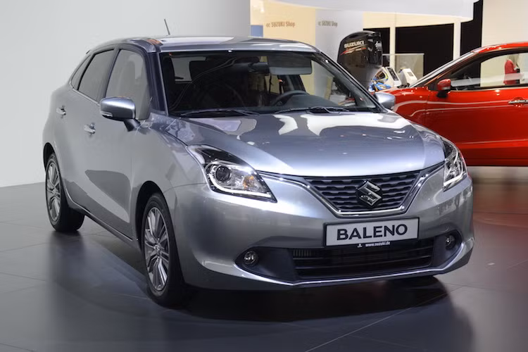 Baleno sẽ có 3 phiên bản động cơ khác nhau, tất cả đều chú trọng tới tính tiết kiệm nhiên liệu. Trong đó, nổi bật nhất là phiên bản với động cơ tăng áp 1 lít BOOSTERJET 3 xi-lanh 110 hp/170 Nm, kết hợp với hộp số sàn 5 cấp hoặc số tự động 6 cấp.