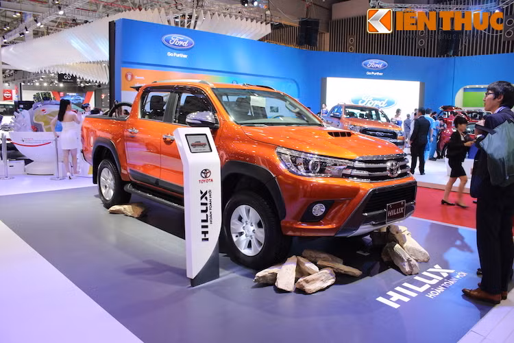 Trong đó, khu vực Huyền thoại hội tụ những mẫu xe bền bỉ, tin cậy đã được khách hàng Việt tín nhiệm từ lâu như Innova, Fortuner TRD và Hilux.