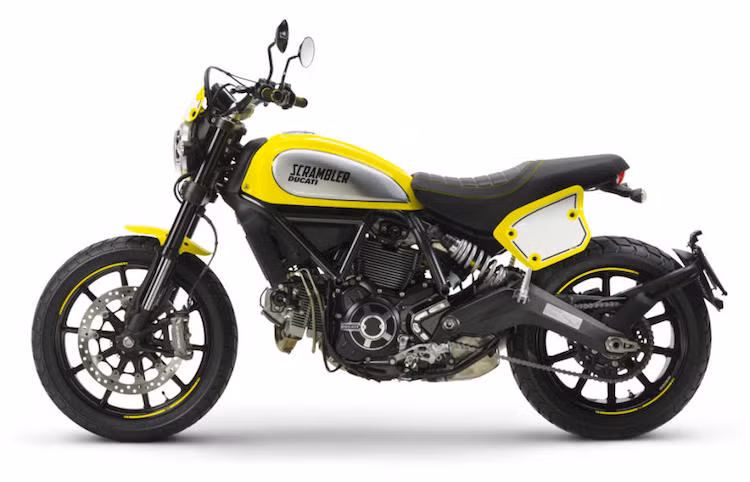 Mở đầu loạt xe mới của Ducati bằng dòng Scrambler, hãng đã thêm vào cho Scrambler thêm phiên bản Flat Track Pro mới, được hãng coi là phiên bản Scrambler thể thao nhất hiện nay.