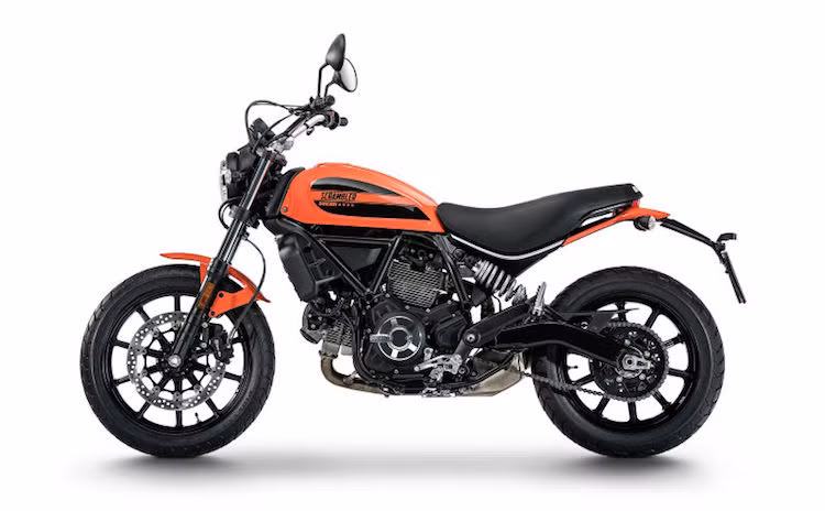 Tuy nhiên quan trọng hơn, hãng đã giới thiệu thêm dòng Scrambler giá rẻ Sixty2, được trang bị động cơ 400 cc làm mát bằng gió với công suất 41 mã lực, giúp nhiều người có thể tiếp cận thương hiệu Ducati hơn.