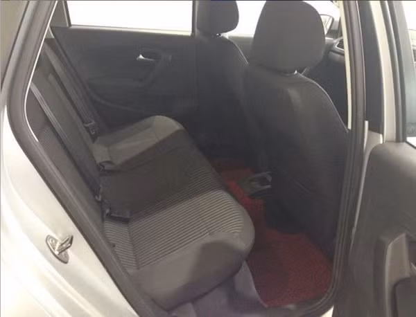 Nhung chiec Volkswagen Polo 2015 dau tien cap cang Viet Nam-Hinh-2