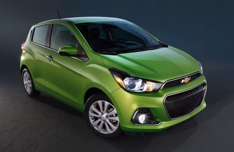 Trong khi đó, Chevrolet chọn tại New York Motoshow 2015 làm nơi ra mắt chiếc Spark thế hệ mới, cao cấp hơn từ trong ra ngoài.