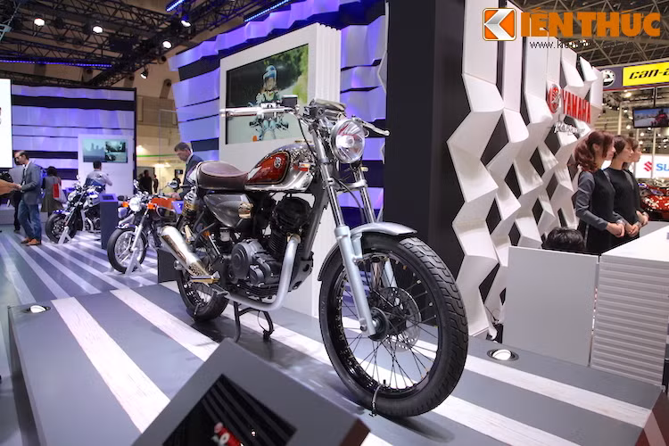 Về tổng thể, Resonator 125 là một mẫu xe côn tay cỡ nhỏ dành cho người mới tập đi xe máy, với kiểu dáng hoài cổ nhưng đồng thời cũng được trang bị các chi tiết hiện đại.