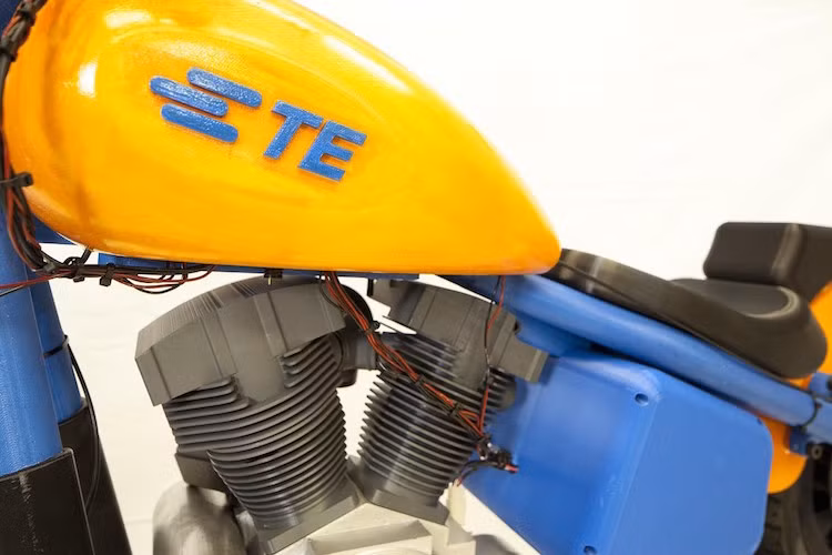 "Động cơ" V-Twin của xe chỉ là mô hình in 3D. Thay vào đó, nó sử dụng một mô-tơ điện 1 mã lực để có thể chuyển động.