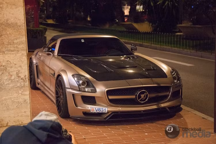 Một chiếc SLS AMG trang bị "full" gói độ của hãng Hamann - Đức.