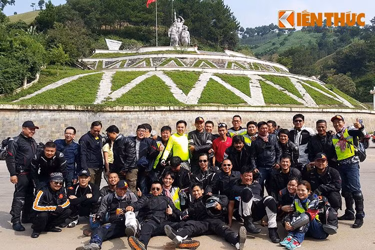 Cuộc đời là những chuyến đi… không chỉ để khám phá dải đất Việt yêu dấu nơi chúng ta sinh ra, lớn lên mà theo tiêu chí của mỗi thành viên trong đoàn - Đi để khám phá một chữ S lớn trong vô vàn những chữ S nhỏ trên cung đường Việt và đơn giản hơn là để khám phá chính bản thân mình.