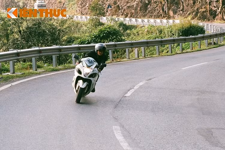 Không phân biệt loại xe sở hữu và đến từ mọi vùng miền khác nhau trên cả nước tại Việt Nam, những thành viên trong nhóm chơi xe này đều có một khao khát khám phá dải đất chữ S đến "cháy bỏng".