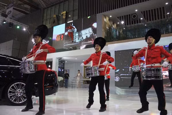 “Doi” VAMA, xe nhap khau tinh duong mo trien lam rieng-Hinh-4