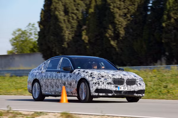 BMW 7 Series moi: “Sieu nhe, sieu hien dai“-Hinh-3