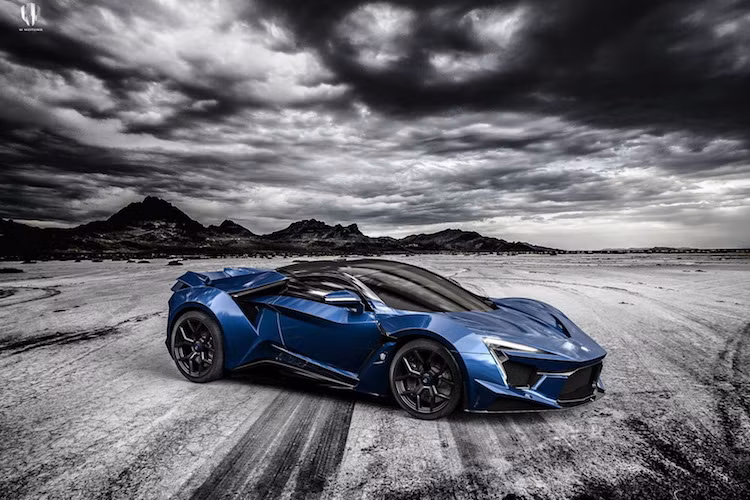 Với hộp số tự động ly hợp kép, W Motors cho rằng Fenyr Supersport có thể đạt 0-100 km/h chỉ trong ít hơn 2,7 giây và tốc độ tối đa ngoài 400 km/h.