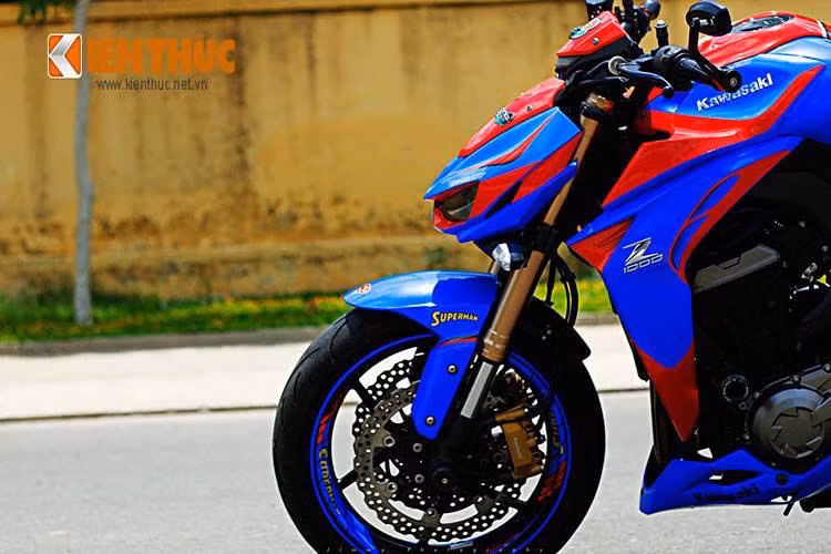 Được biết chủ nhân của chiếc Z1000 này là một biker còn rất trẻ, sinh năm 1996 và hiện đang sống tại TP.HCM.