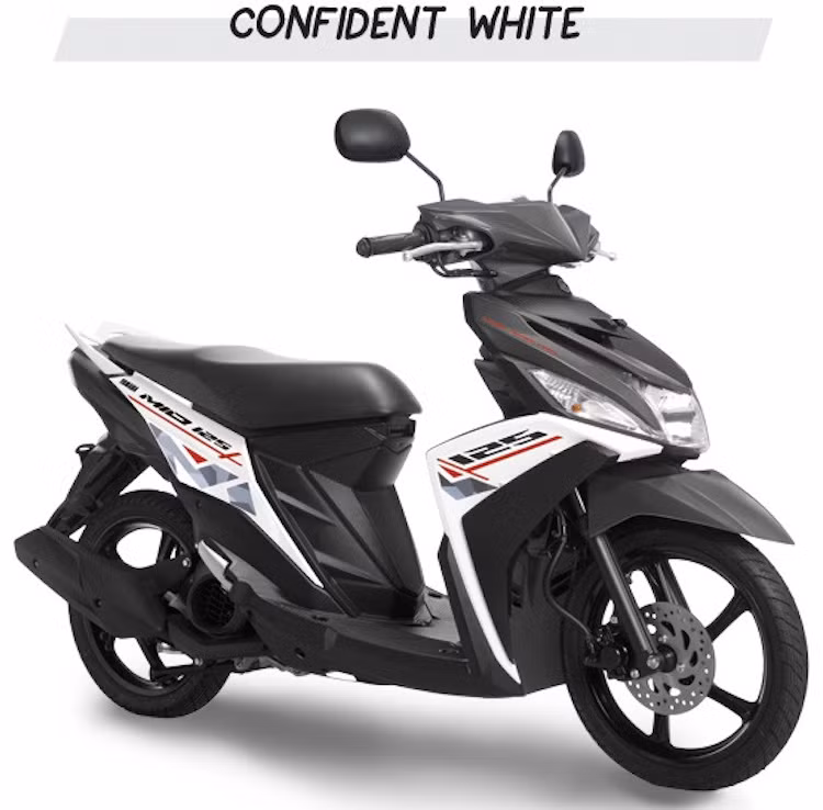 Là một mẫu xe di chuyển trong nội đô nên Mio M3 125 có kích thước khá nhỏ gọn, nặng chỉ 88 kg và đi kèm với nhiều tiện ích như hộp đựng đồ dưới yên có dung tích 10,7 lít... Theo Yamaha, mặc dù nhẹ hơn Mio cũ nhưng khung của Mio M3 mới có độ cứng lớn hơn tới 30%.