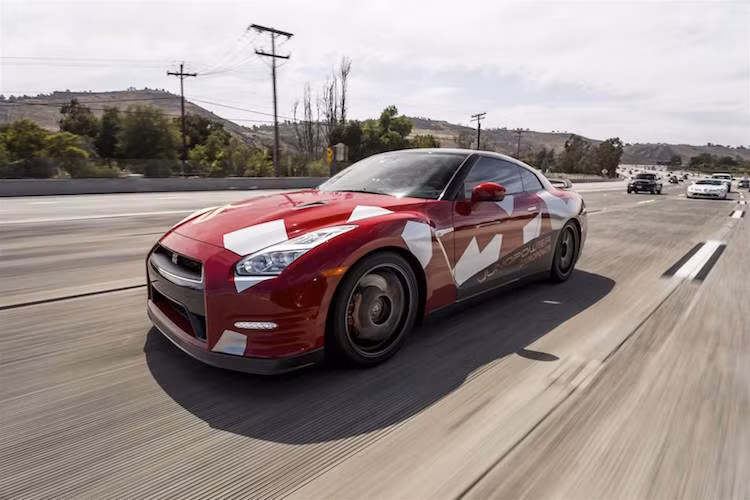 Nissan GT-R Premium được chủ xe trang trí độc đáo để tham gia GoldRush.