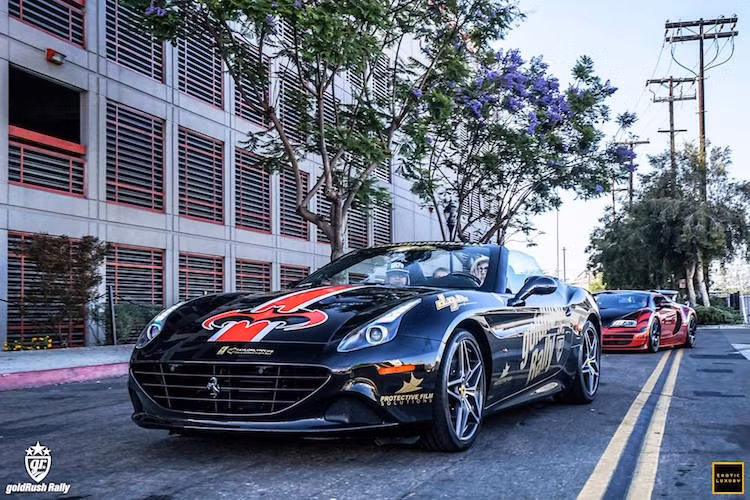 Cũng giống như Gumball 3000, mỗi khi đoàn GoldRush dừng lại ở đâu, nơi đó lại trở thành một "bữa tiệc" thực sự.
