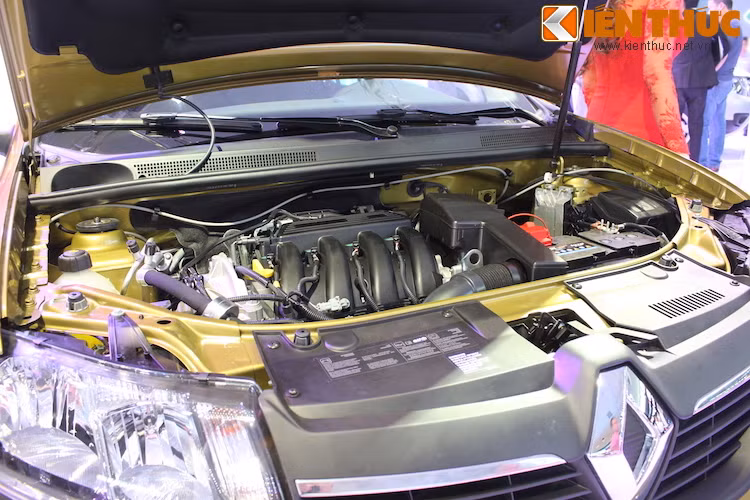 Sandero Stepway được trang bị động cơ 4 xi-lanh thẳng hàng 1.6l với công suất tối đa 102 mã lực và mô-men xoắn cực đại 134 Nm.