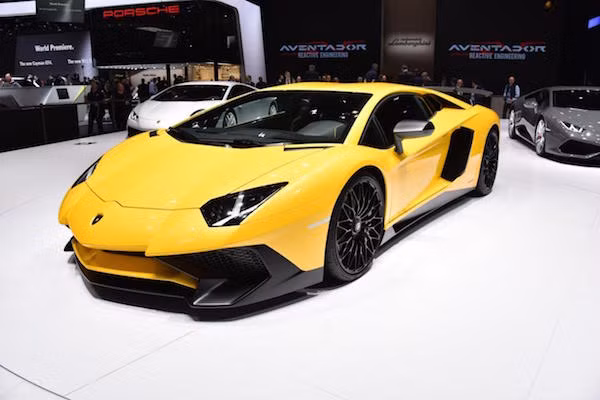 Sieu pham Lamborghini Aventador SV “chay hang” sau 3 thang