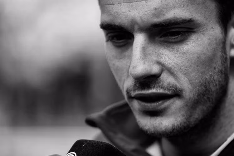 Thông tin Bianchi qua đời đã khiến cả làng đua F1 chìm trong sự tiếc nuối. Những nhân vật và chuyên gia nổi tiếng trong F1 đều cảm thấy tiếc cho anh - một tài năng toả sáng, một "viên ngọc" hiếm hoi đang được "mài giũa" để có thể đứng ngang hàng với Lewis Hamilton, Ayrton Senna và Michael Schumacher.