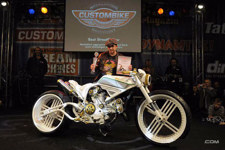 Có thể kể tới bao gồm giải "Streetfighter tuyệt vời nhất" tại Custombike Show ở Đức, hay giải "Nhà độ xe toàn cầu tốt nhất" tại triển lãm Verona tại chính quê hương của Ducati, nước Ý .