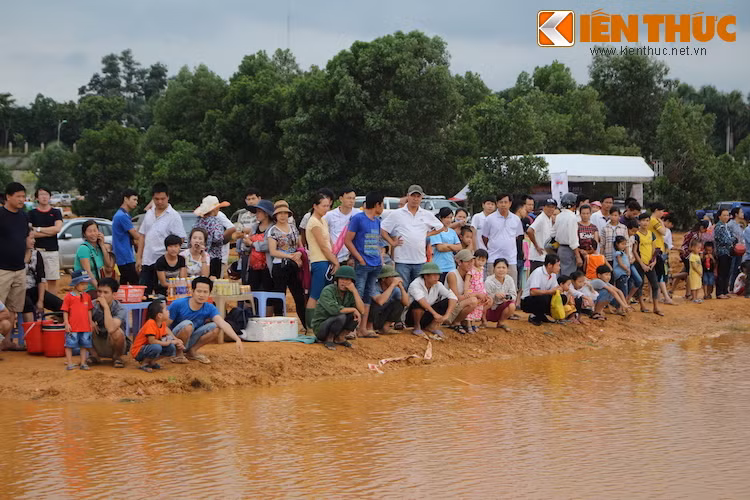 Bài thi này đã thu hút sự quan tâm của đông đảo khán giả địa phương cùng khách tới tham dự VOC 2015.