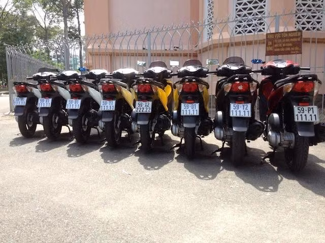 Tập hợp những chiếc SH tại TP.HCM với biển ngũ quý.