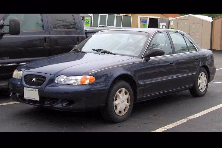 Trước sự thay đổi mạnh mẽ của công nghệ trong thập niên 90, Hyundai đã tung ra Sonata thế hệ 3 vào năm 1993.