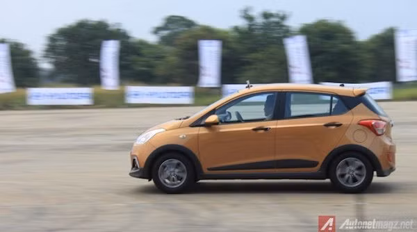 Hyundai Grand i10 ra ban 