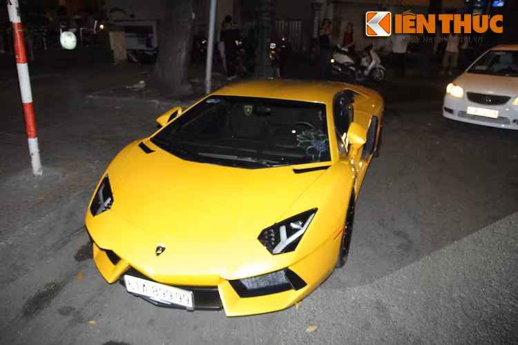 Ngoài chiếc Murcielago LP640, siêu xe mới nhất của Lamborghini là Aventador cũng góp mặt.