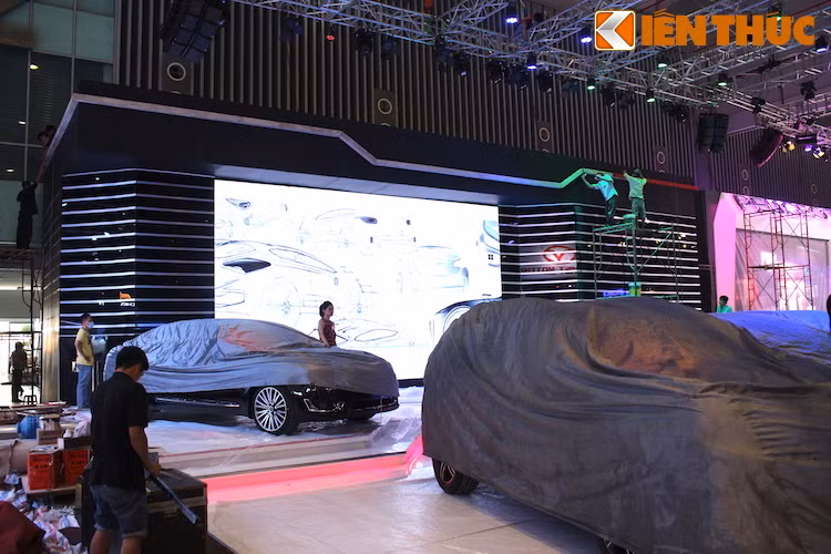 Cuối cùng, Kia được dự đoán sẽ góp mặt với mẫu sedan hạng trung-cao cấp Cadenza và chiếc Sportage thế hệ mới.