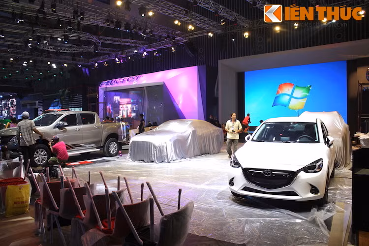 Trong số các đơn vị tham gia triển lãm, THACO sở hữu nhiều diện tích trưng bày nhất bởi có tới 3 thương hiệu là Peugeot, Mazda và Kia.