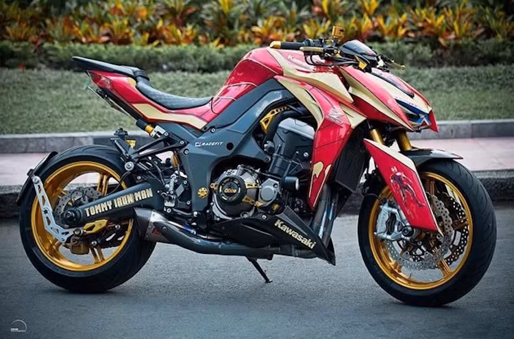 Không dừng lại ở đó, chúng còn được trang bị một số "đồ chơi" nhỏ như chống đổ, bao tay hay ống xả từ các thương hiệu phụ tùng nổi tiếng.