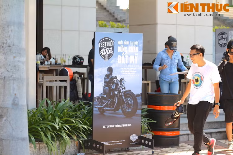 Buổi trải nghiệm vừa được Harley-Davidson Saigon tổ chức tại TP HCM, với phần thưởng của chương trình lái thử "Khởi hành tại đây, dừng chân đất Mỹ", được tổ chức từ tháng 10 tới 31/12/2015.