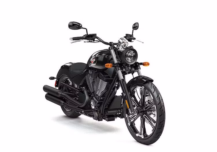 Cuối cùng, dòng xe rẻ nhất của Victory là Vegas 8-Ball được nâng cấp với sơn đen mờ toàn thân và lốp mỏng như Vegas.