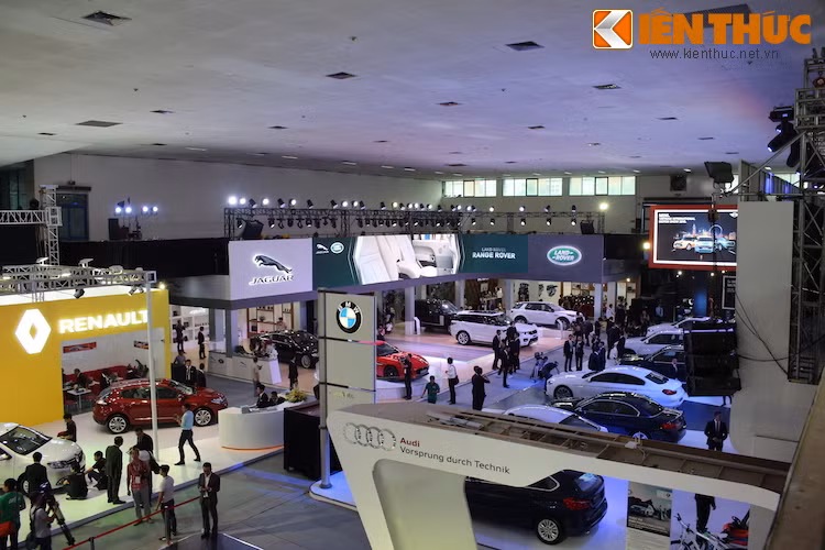 Mặc dù là lần đầu tiên tổ chức và khá "vội vàng" khi mới chỉ lập kế hoạch từ tháng 5 năm nay nhưng có thể nói rằng triển lãm ôtô Quốc tế Việt Nam lần thứ nhất đã được tổ chức rất thành công, quy mô và hoành tráng.