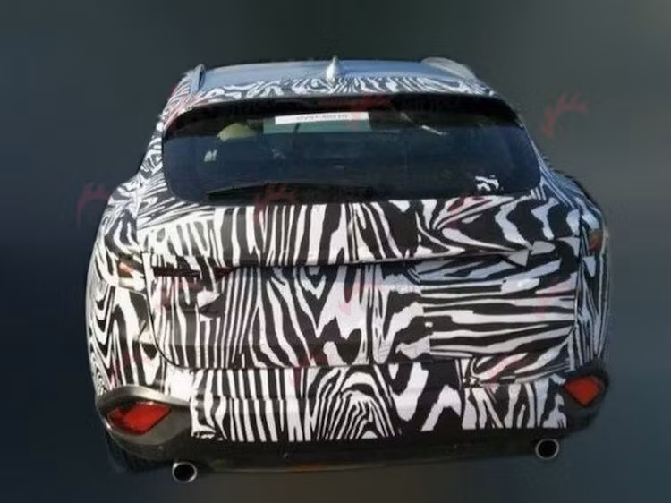 Theo những nguồn tin từ Trung Quốc, mẫu crossover này là dòng xe mới CX-4, nằm giữa CX-3 và CX-5 hiện tại. Tuy nhiên nhiều nguồn khác lại cho rằng nó là CX-7 thế hệ mới đã ngừng sản xuất từ năm 2012.