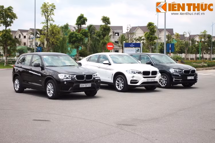 ... Cùng với đó là những dòng xe địa hình X series (X3, X4, X5, X6)...