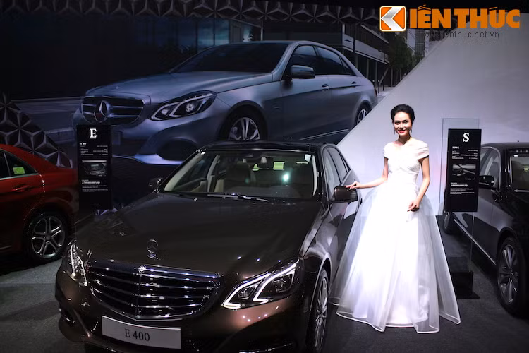 Nhân sự kiện này, Mercedes đã đem tới chiếc E400 cao cấp mới ra mắt...