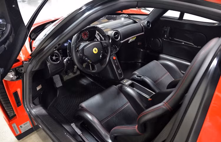 Lý do khiến anh bán xe không phải vì gặp khó khăn về kinh tế - đơn giản là vì Floyd Mayweather đã chán chiếc xe này.