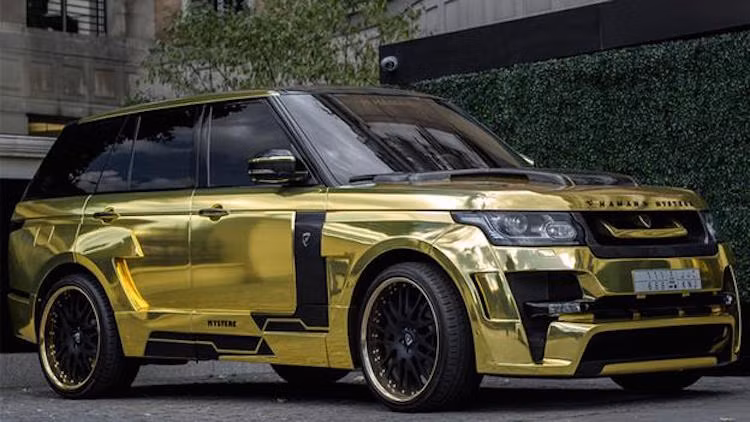 Range Rover độ thành Hamann Mystere mạ vàng của đại gia Ả Rập trên đường phố London.