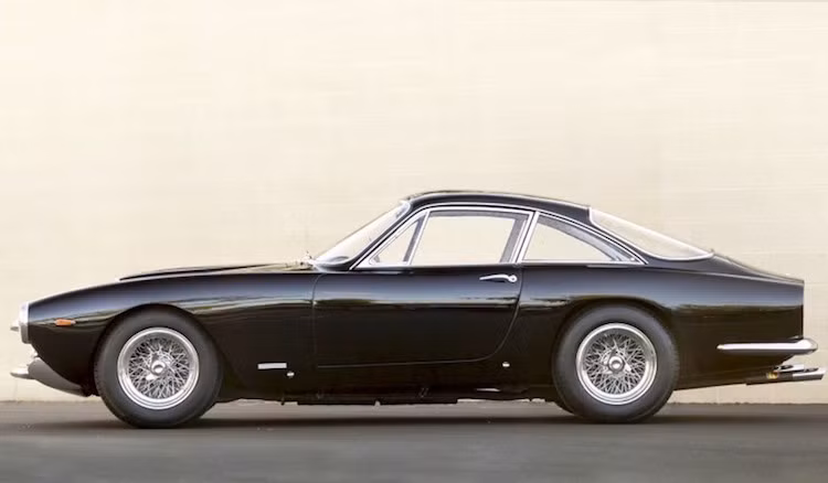 Được sản xuất trong khoảng từ 1963 tới 1964, chỉ có tổng cộng 351 chiếc Ferrari 250GT Berlinetta Lusso từng được tạo ra.