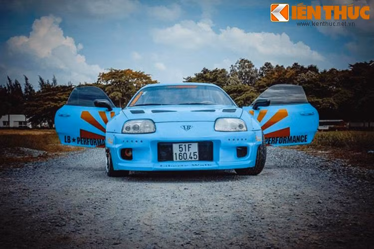 Mặc dù là một hãng sản xuất bodykit từ Nhật, với các mẫu widebody đặc trưng dành cho siêu xe và các mẫu xe Nhật nổi tiếng, nhưng Liberty Walk lại không có mẫu riêng cho Supra.