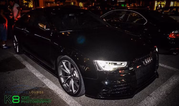 Audi RS5 - đối thủ của BMW M4.