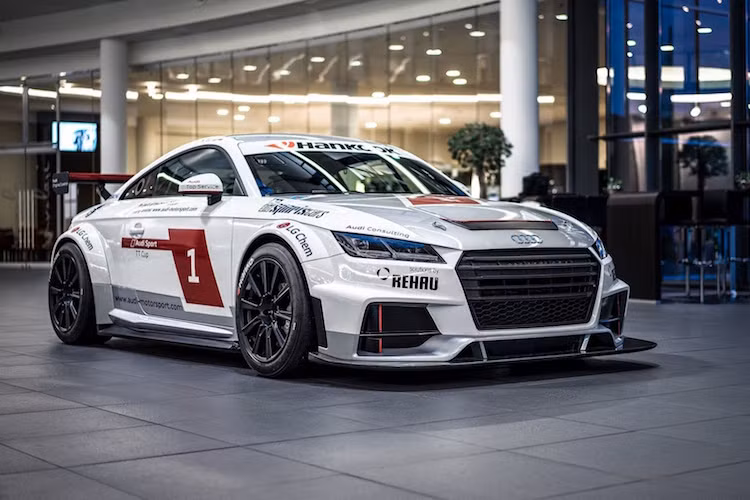 Ngam xe sang the thao Audi TT “dac che” cho giai dua
