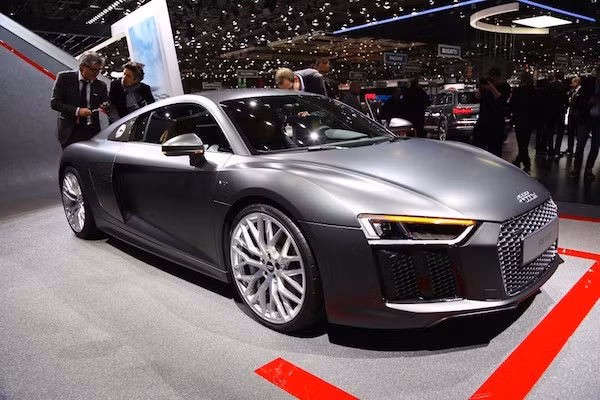 Audi se san xuat R8 voi dong co tang ap.