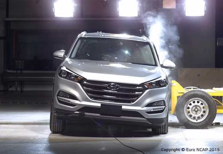 Trong khí đó, mức độ bảo vệ trẻ em bên trong khoang lái khi va chạm của xe đạt 85% - dù thấp hơn người lớn nhưng vẫn là một con số rất cao.