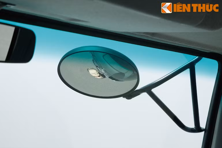 Gương cầu dễ quan sát khi lái xe.