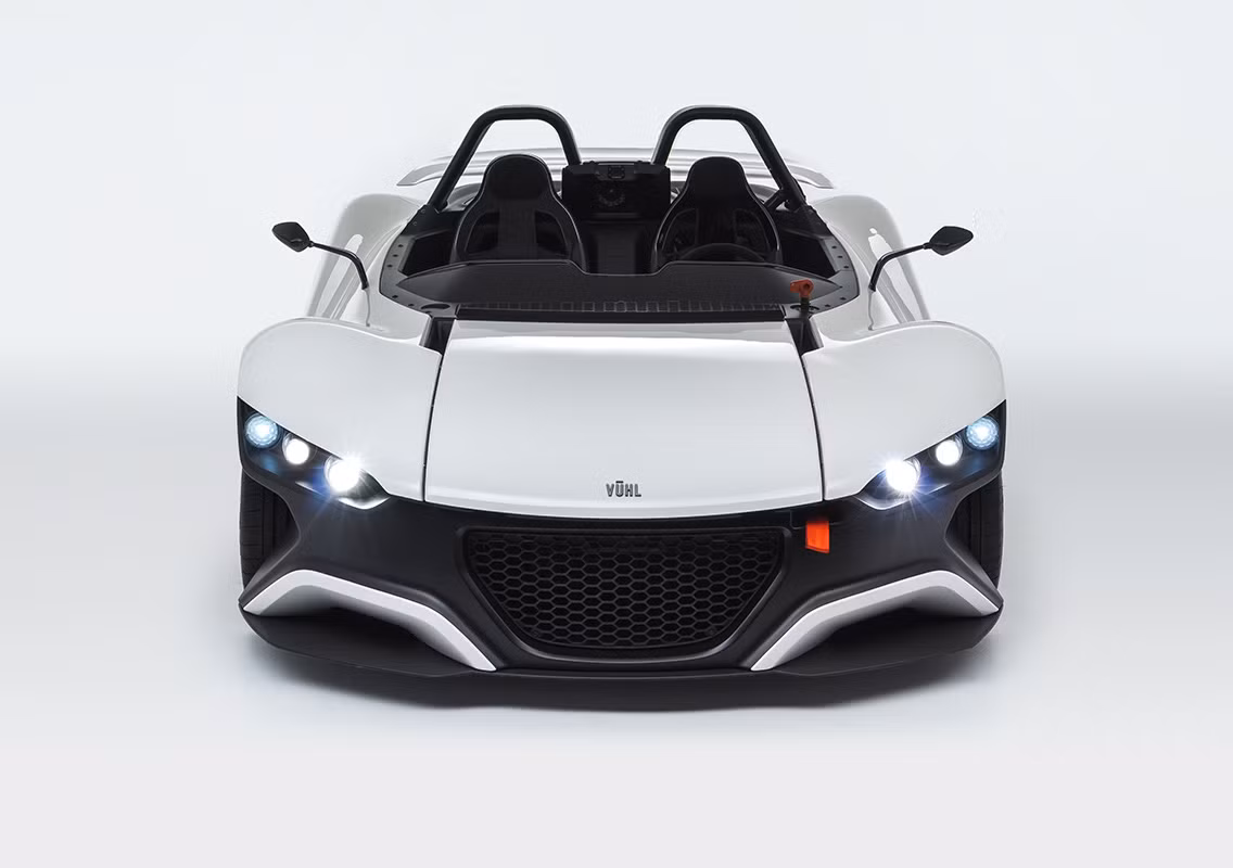  Tên gọi Vuhl của hãng xe mới là cách đọc chệch của Vool, hay viết tắt của "Vehicles of Ultra High-performance and Lightweight" (Những chiếc xe có khả năng vận hành siêu cao và trọng lượng nhẹ).