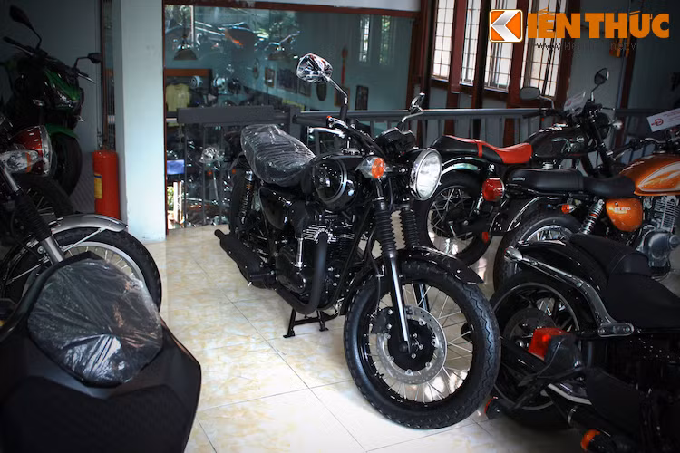 Được bắt đầu sản xuất từ năm 2011, nhưng Kawasaki W800 lại có kiểu dáng cổ điển của một chiếc môtô W1 từ những năm 60 của thế kỷ 20.