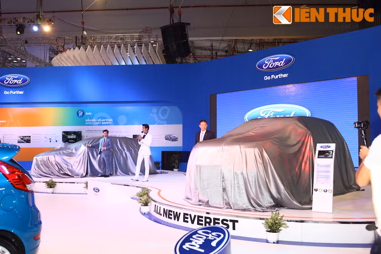 Tại Triển lãm ôtô Việt Nam (VMS 2015), không gian trưng bày của Ford Việt Nam có tính tương tác cao với điểm nhấn vào các công nghệ Xanh, Thông Minh và An Toàn.