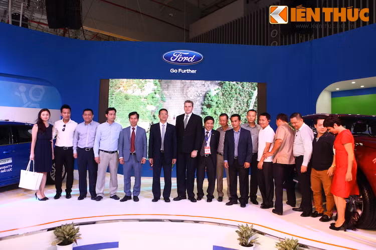 Theo ông Phạm Văn Dũng - TGĐ Ford Việt Nam chia sẻ, ông hy vọng rằng VMS 2015 sẽ là dịp giao lưu bổ ích để khách hàng Việt có cái nhìn toàn diện về thị trường ôtô, từ đó có lựa chọn phù hợp với nhu cầu và khả năng của mình